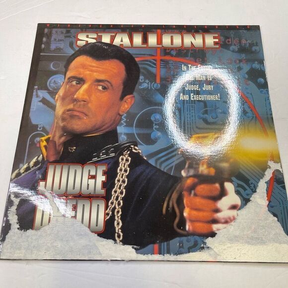 Judge Dredd Laserdisc Widescreen Sylvester Stallone Physical Media SciFi - Picture 1 of 5